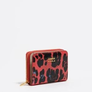 Portfel z klapą błyszcząca faktura print Leopard czerwony mak BIMBA Y LOLA