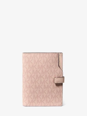 Portfel na paszport Jet Set z charakterystycznym logo Michael Kors