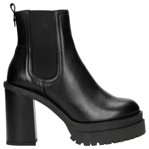 Czarne skórzane botki damskie na slupku 55223-51 Wojas