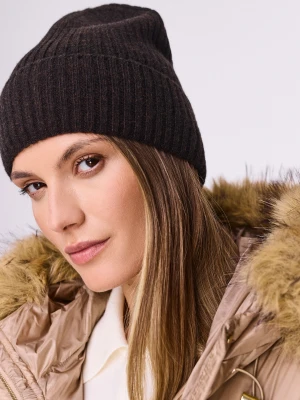Prążkowana czekoladowa czapka z wełną merino i kaszmirem TARANKO