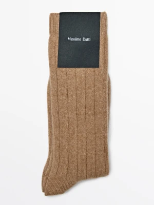 Prążkowane Skarpety Z Mieszanki Kaszmiru - Wielbłądzi - Massimo Dutti - Female