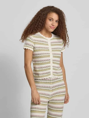 Prążkowany top z haftem z detalem z muszelek na brzegu z żakardu REVIEW