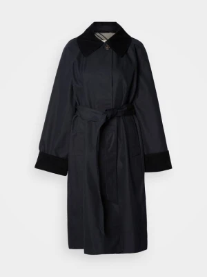 Prochowiec Barbour granatowy