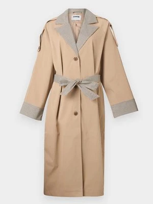 Prochowiec Noisy May