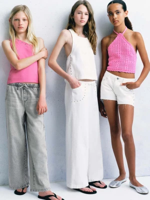 Proste jeansy z elastyczną talią szary denim - Dzieci - lata - MANGO KIDS