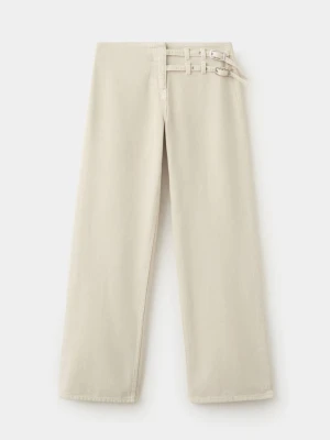 Proste jeansy z klamrami piaskowy - Teen - - MANGO TEEN