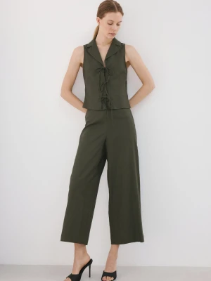 Proste spodnie z lnianej tkaniny khaki - Kobieta - - MANGO