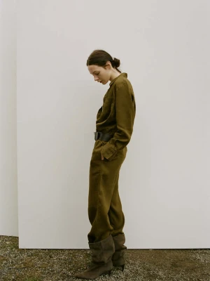 Proste spodnie z lnianej tkaniny oliwkowozielony - Kobieta - - MANGO