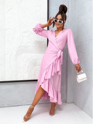 Przekładana midi sukienka z falbaną AMAR - pudrowy róż  magmac 