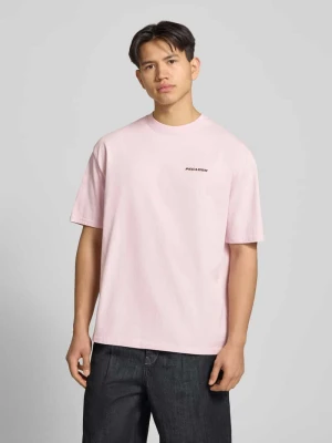 Przeskalowany T-shirt z detalem z metką model 'Bovec' Pegador