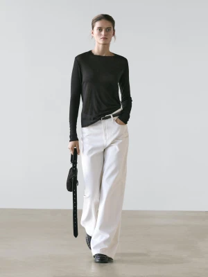 Zdjęcie produktu Prześwitująca Koszulka Z 100% Bawełny Z Ozdobnym Dekoltem - Czarny - - Massimo Dutti - Kobieta