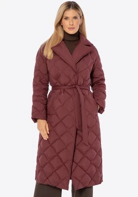 Puchowy płaszcz z naturalnym wypełnieniem bordowy Wittchen