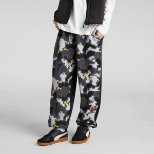 PUMA Spodnie dresowe unisex NEKOSAN x HOOPS DYLAN z grafiką, Akcesoria, Czarny,