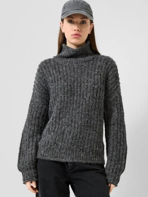Puszysty sweter oversize z golfem QS czarny