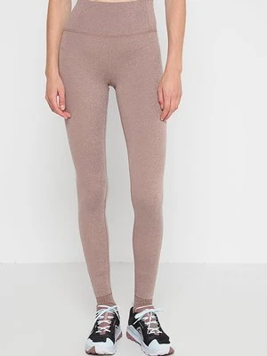 Rajstopy Girlfriend Collective