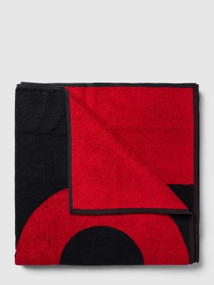 Ręcznik z detalem z logo HUGO