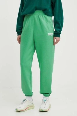 Reebok spodnie dresowe kolor zielony z nadrukiem 100075981