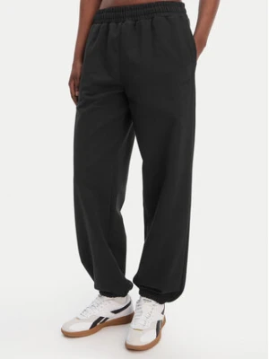 Reebok Spodnie dresowe Reebok x Ewa Chodakowska RK25621CCW Czarny Relaxed Fit