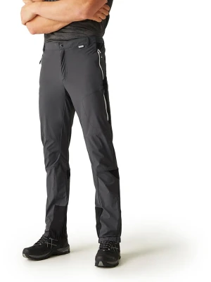 Regatta Spodnie funkcyjne "Mountain III" w kolorze antracytowym rozmiar: 48