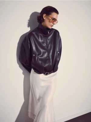 Reserved - Asymetryczna spódnica z koronką - kremowy