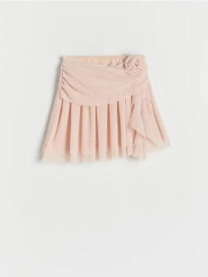 Reserved - Asymetryczna spódnica z kwiatkiem - pastelowy róż