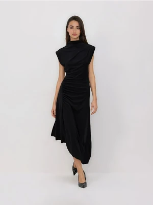 Reserved - Asymetryczna sukienka midi - czarny