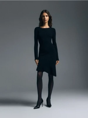 Reserved - Asymetryczna sukienka mini - czarny