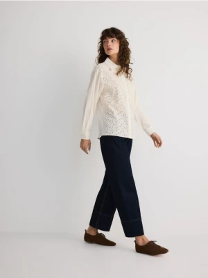 Reserved - Ażurowa koszula z bawełny - złamana biel