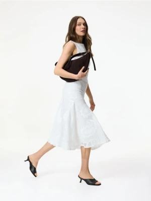 Reserved - Ażurowa spódnica midi - biały