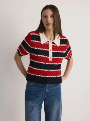 Reserved - Ażurowy sweter z kołnierzem - czerwony