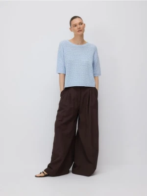 Reserved - Ażurowy sweter z krótkimi rękawami - jasnoniebieski