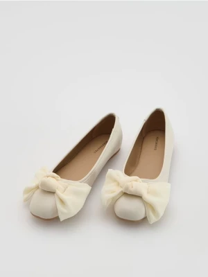 Reserved - Baleriny z imitacji skóry - złamana biel