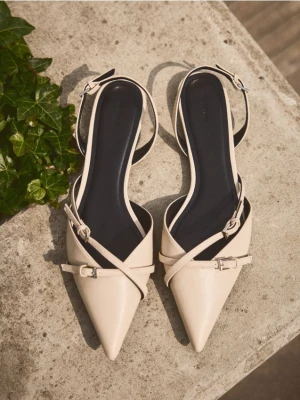 Reserved - Baleriny z odkrytą piętą - biały