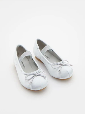 Reserved - Baleriny z taśmą - jasnoszary