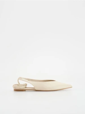 Reserved - Baleriny z wiązaniem wokół kostki - biały