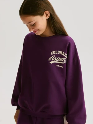 Reserved - Bawełniana bluza z nadrukiem - ciemnofioletowy