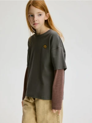 Reserved - Bawełniana bluzka z naszywką - ciemnoszary