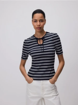 Reserved - Bawełniana bluzka z wiązaniem - granatowy