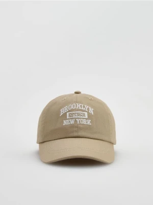 Reserved - Bawełniana czapka z daszkiem - brązowy