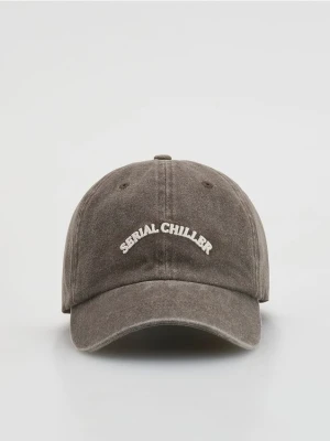 Reserved - Bawełniana czapka z daszkiem - ciemnobrązowy