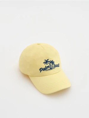 Reserved - Bawełniana czapka z daszkiem - jasnożółty