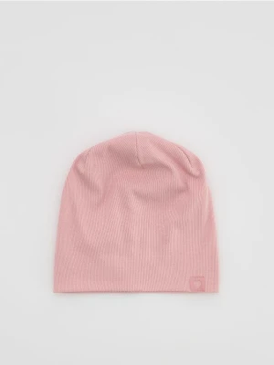 Reserved - Bawełniana czapka z naszywką - brudny róż