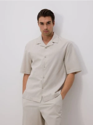 Reserved - Bawełniana koszula comfort fit - beżowy
