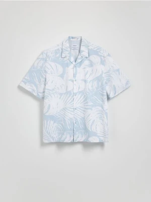 Reserved - Bawełniana koszula comfort fit - jasnoniebieski