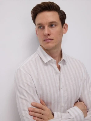 Reserved - Bawełniana koszula regular fit - beżowy