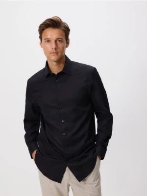 Reserved - Bawełniana koszula regular fit - czarny