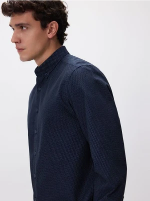 Reserved - Bawełniana koszula regular fit - granatowy