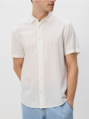 Reserved - Bawełniana koszula regular fit - złamana biel