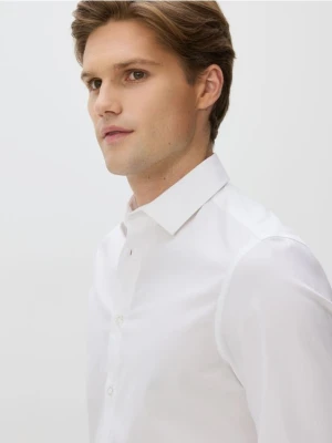 Reserved - Bawełniana koszula slim fit - biały
