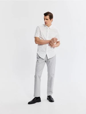 Reserved - Bawełniana koszula slim fit - biały
